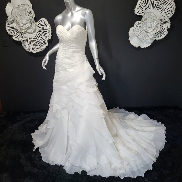 NWT~$1580~DEMETRIOS~4/6~IVORY OFF WHITE RUCHED RUFFLED STRAPLESS WEDDING DRESS - Picture 1 of 16